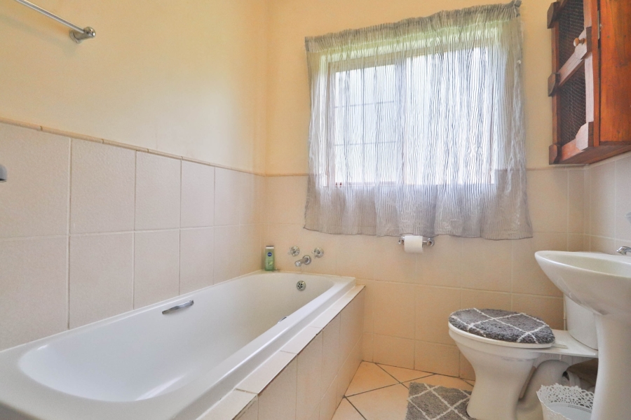 2 Bedroom Property for Sale in The Coves North West